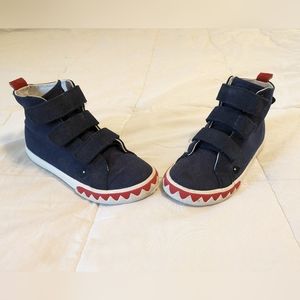 Mini Boden size 35 Shark shoes boys VGUC